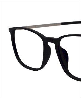 Time-honoured rectangle glasses