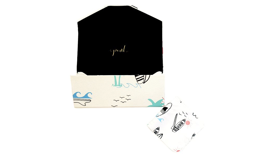 Vitamin Sea Folding Case  White  Cases