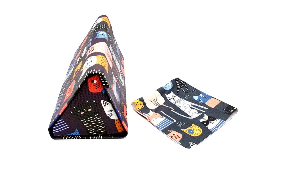 Crazy Cats Folding Case  Multicolour  Cases